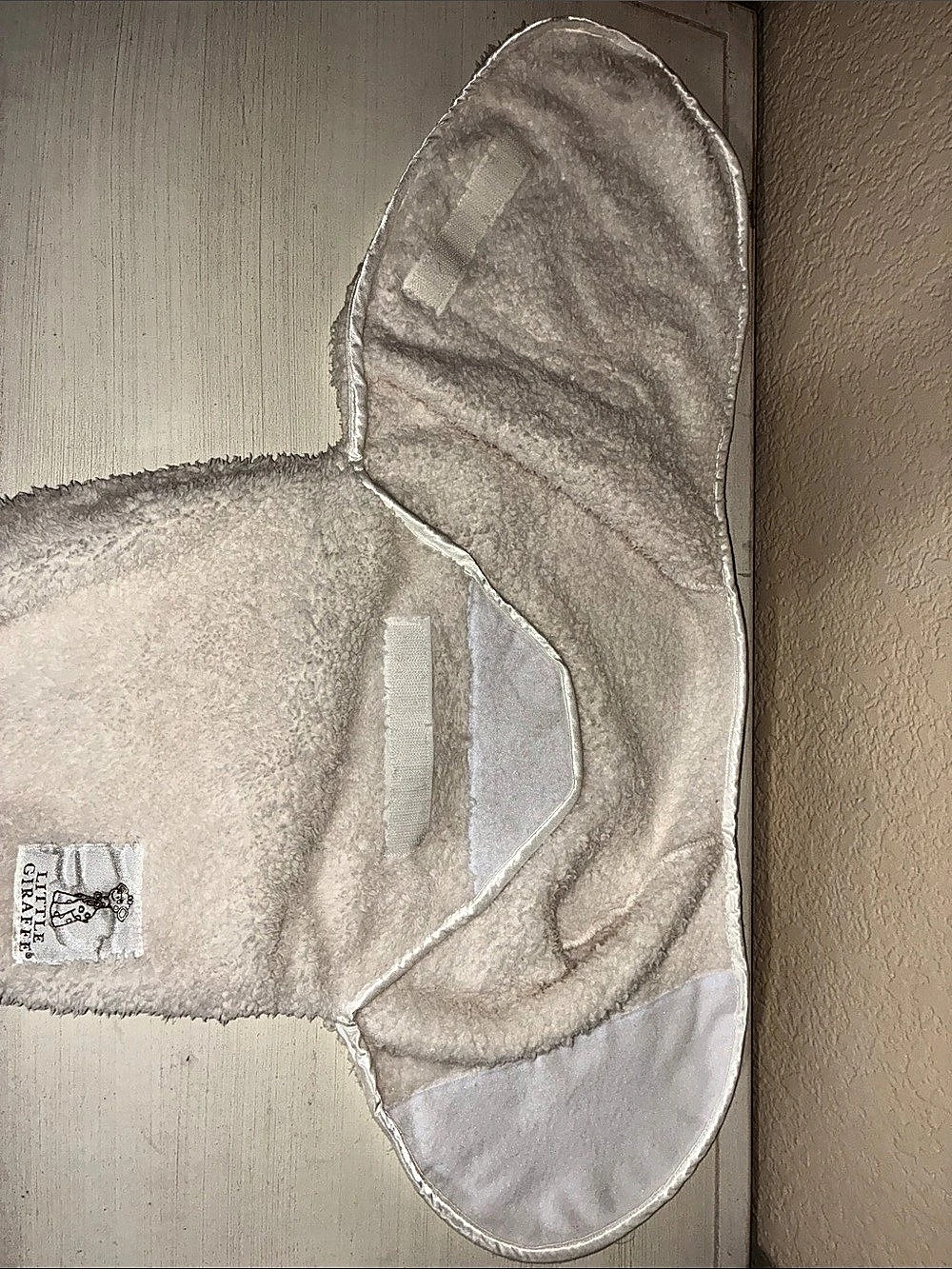 Little Giraffe Swaddle Plush Baby Pod 0-3M Must have - Picture 6 of 11